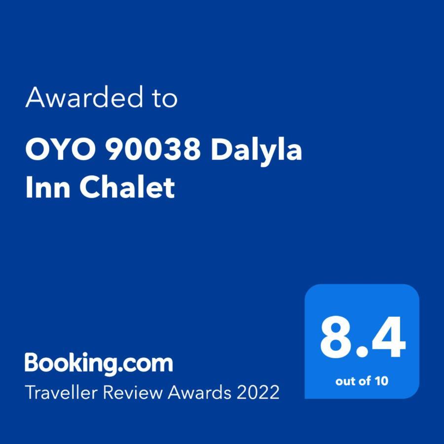 Oyo 90038 Dalyla Inn Chalet Kijal Exterior photo